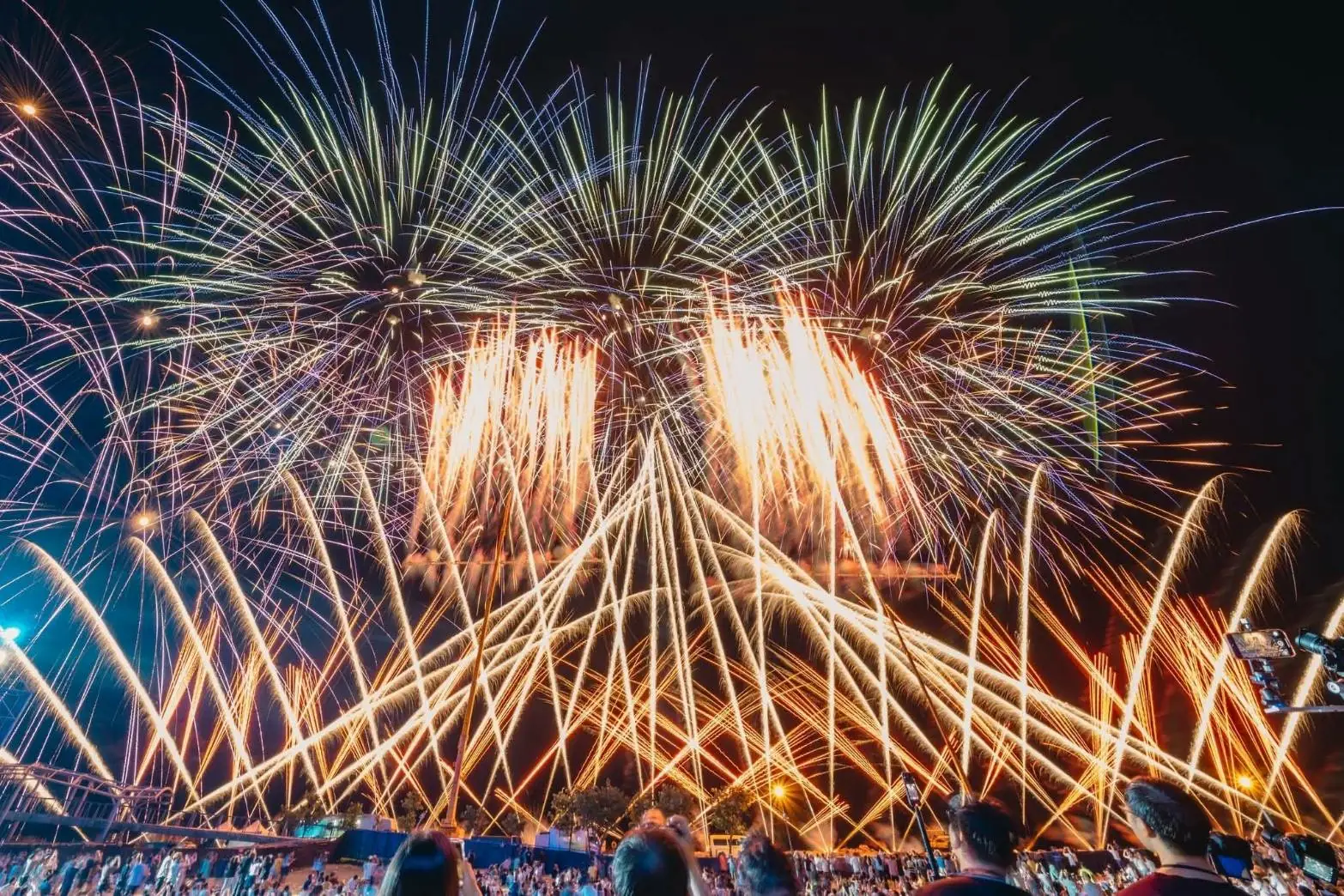 「2025嗨！出發吧來台東」演唱會 4萬觀眾熱情參與